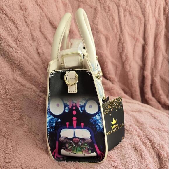 Loungefly Moana:Princess Scene Series Crossbody Bag - Picture 4 of 5